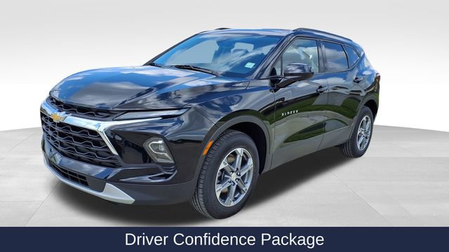 Used 2024 Chevrolet Blazer LT w/ Convenience Package FWD image 3