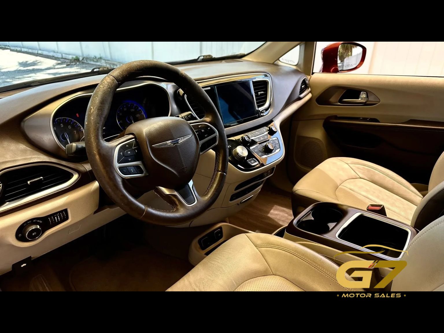 Used 2017 Chrysler Pacifica Touring-L Plus FWD image 7