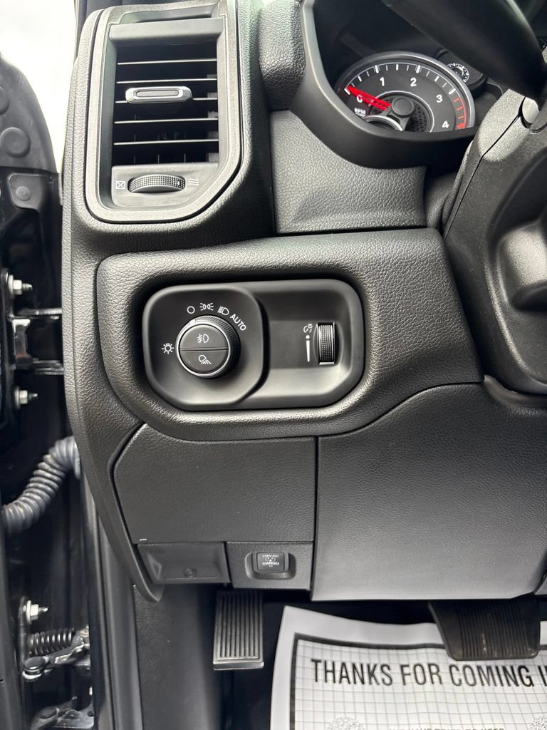 Used 2025 RAM 3500 Tradesman w/ Chrome Appearance Group AWD/4WD image 11
