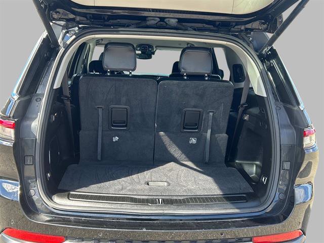 Used 2022 Jeep Grand Cherokee L Limited image 12