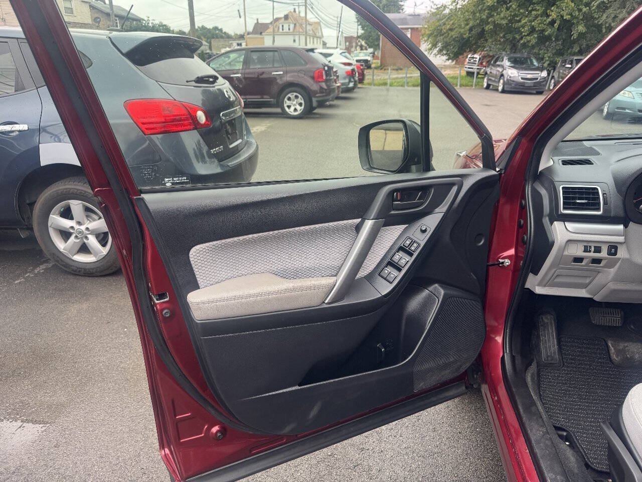 Used 2018 Subaru Forester 2.5i w/ Alloy Wheel Package AWD/4WD image 9