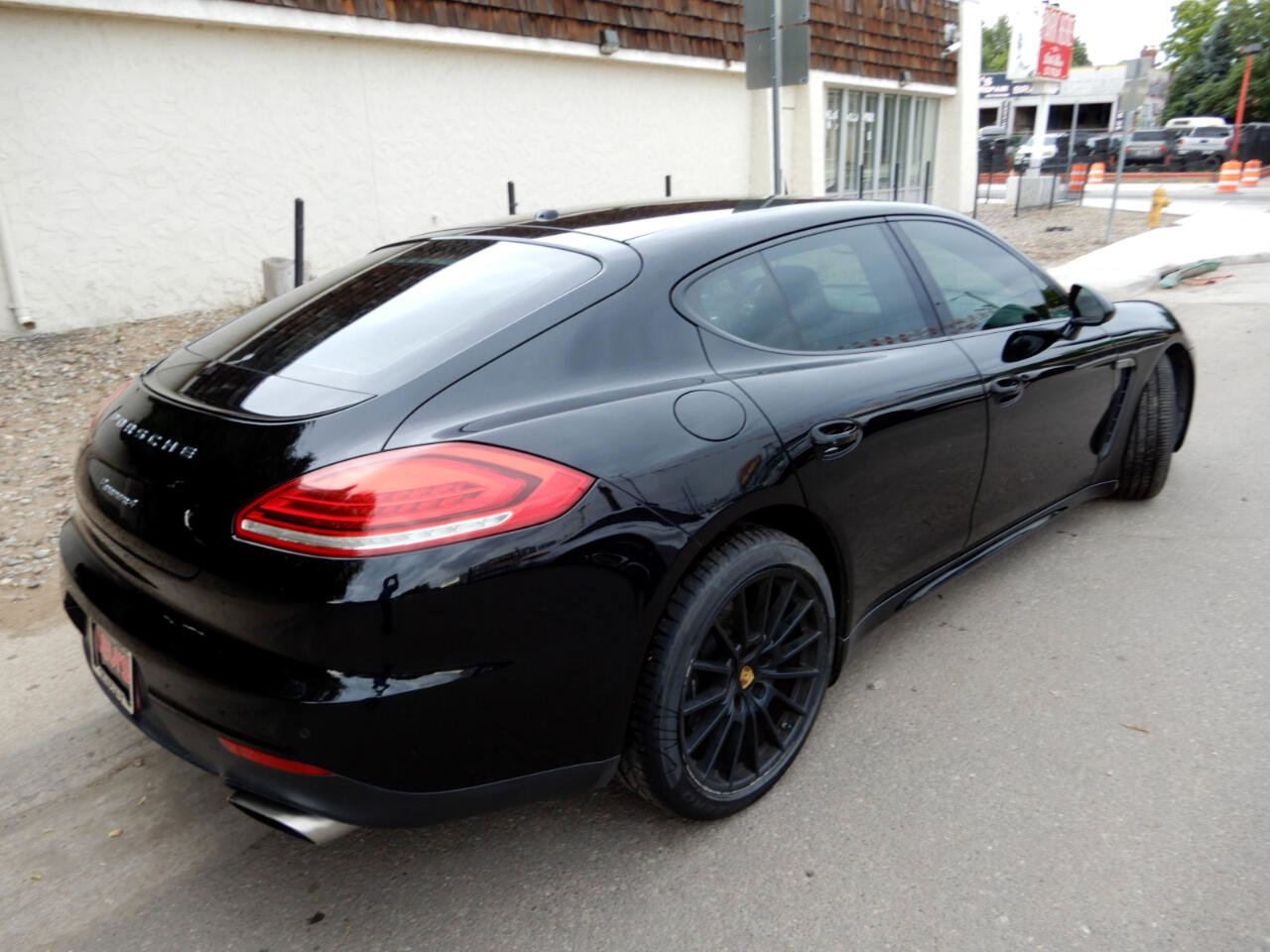 Used 2016 Porsche Panamera 4 image 5