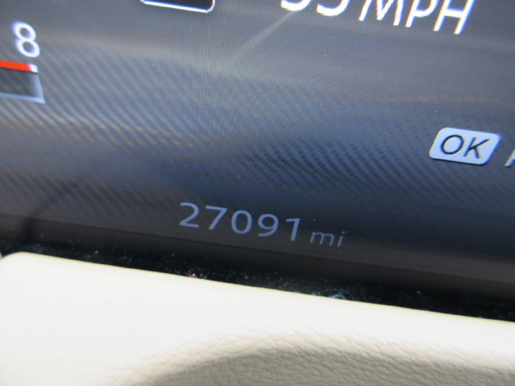 Used 2025 Nissan Armada Platinum Reserve AWD/4WD image 36
