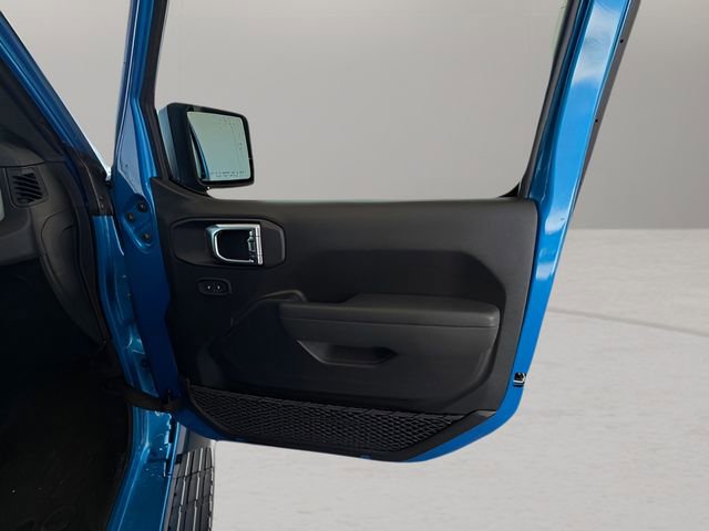 Used 2025 Jeep Wrangler Sport AWD/4WD image 33