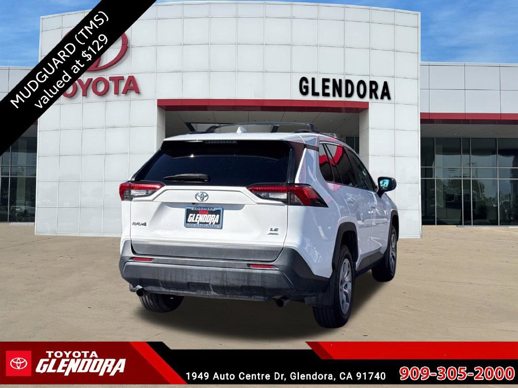 Certified 2021 Toyota RAV4 LE AWD/4WD image 12