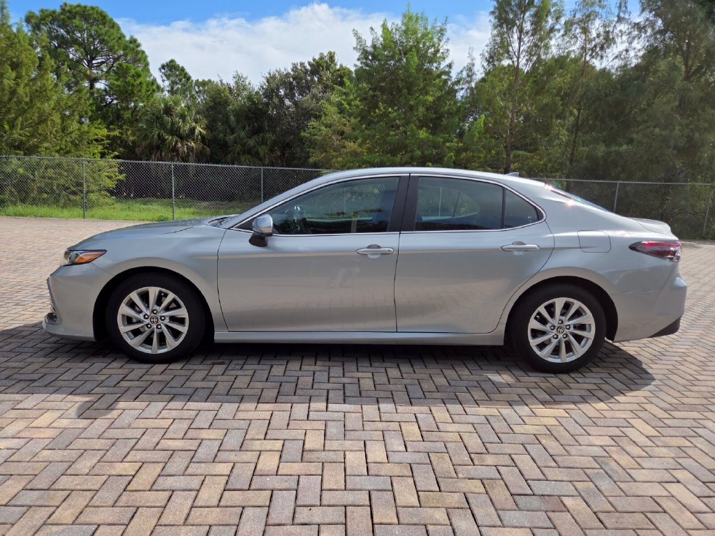 Certified 2021 Toyota Camry LE FWD image 8
