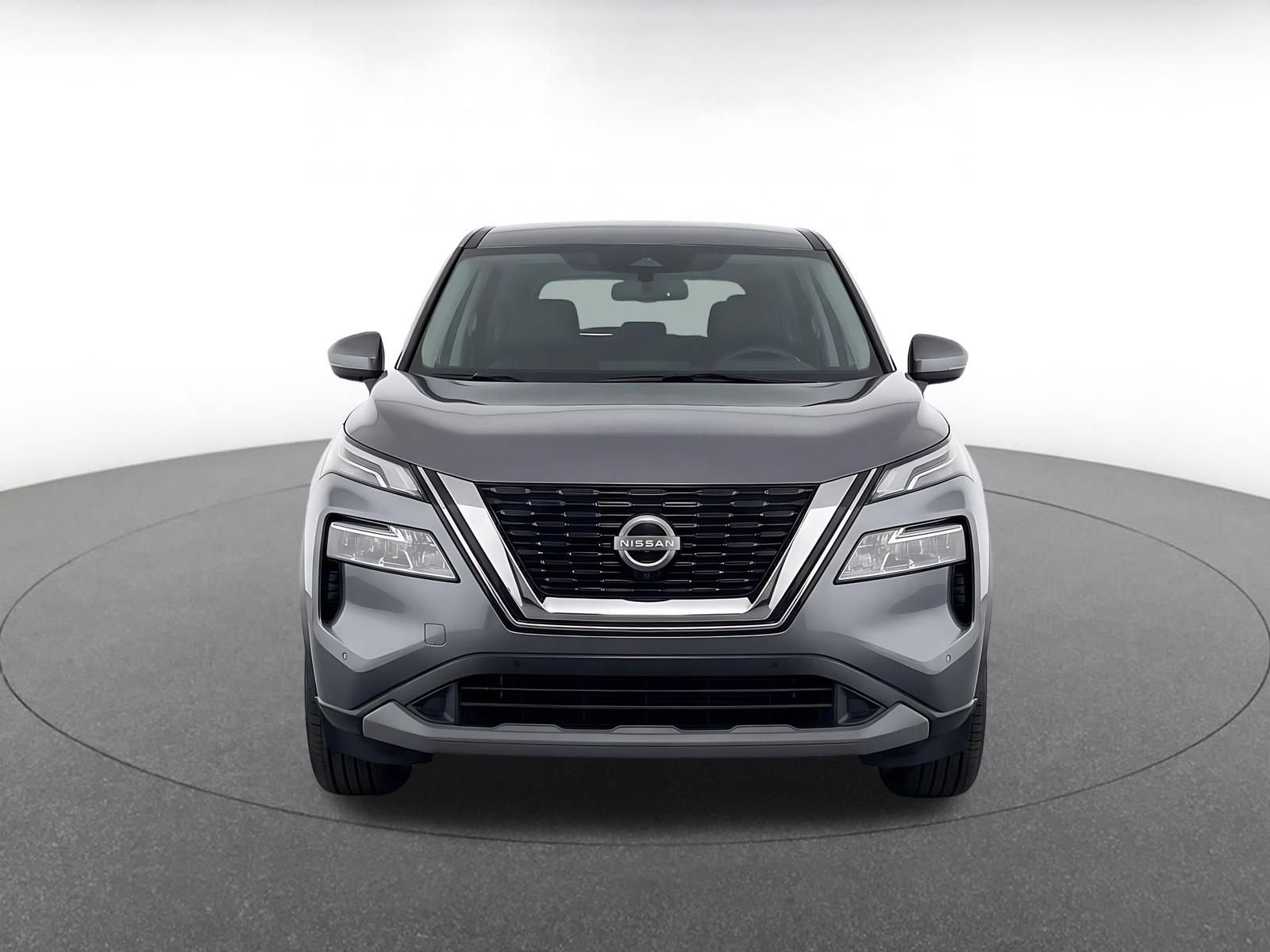 Used 2026 Nissan Rogue SV AWD/4WD image 3