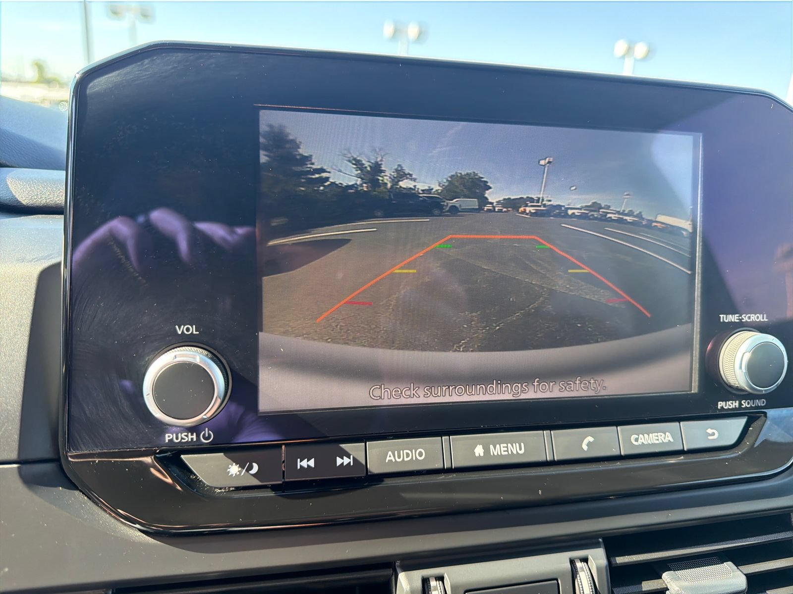 Used 2025 Nissan Pathfinder S FWD image 22