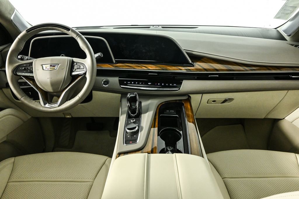 New 2024 Cadillac Escalade Sport Platinum w/ LPO, ONYX Package image 18