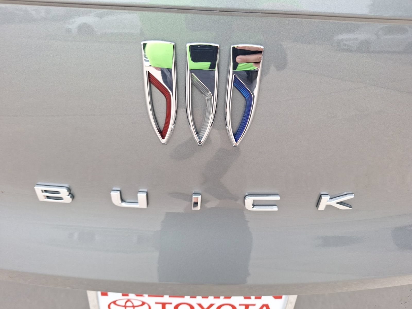 Used 2025 Buick Envista Avenir FWD image 13