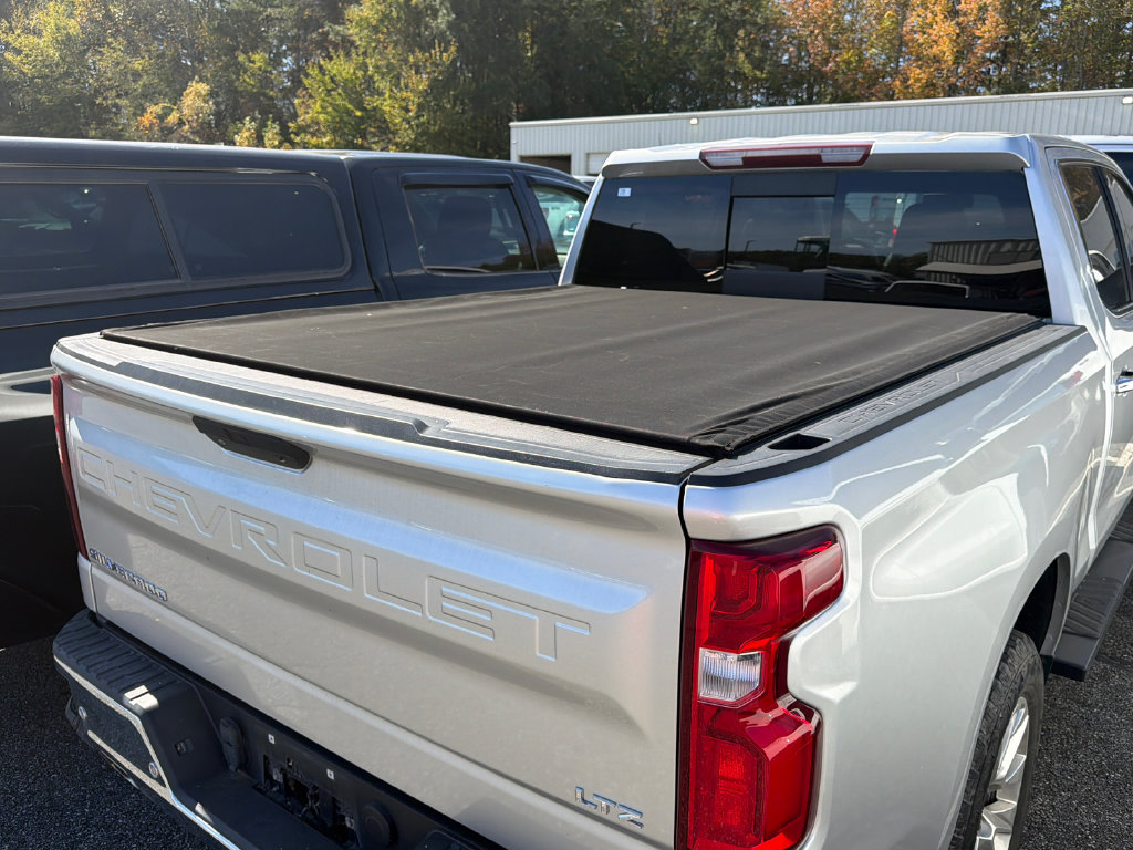 Used 2022 Chevrolet Silverado 1500 LTZ AWD/4WD image 12