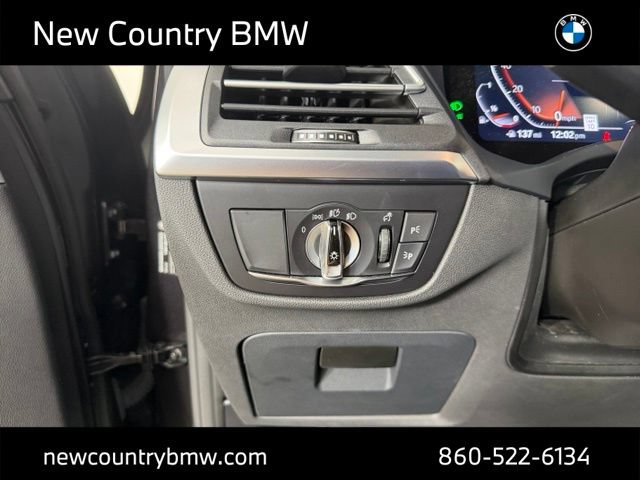 Used 2025 BMW X4 xDrive30i AWD/4WD image 11