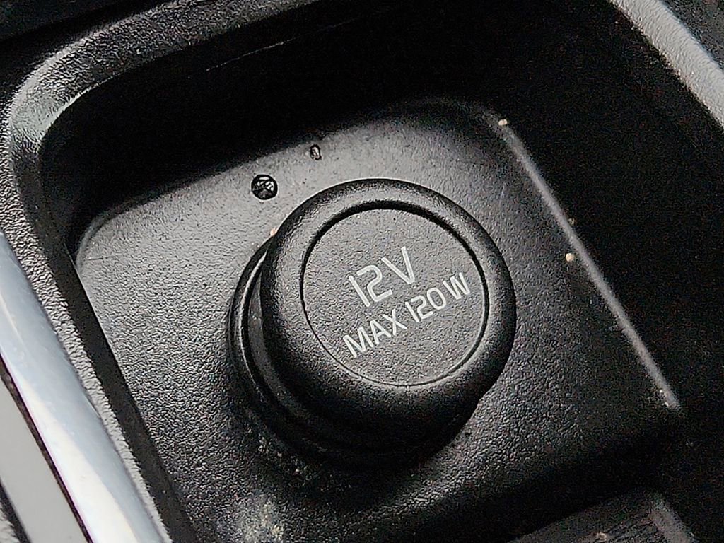 Used 2021 Volvo S60 T5 Momentum w/ Premium Package image 26