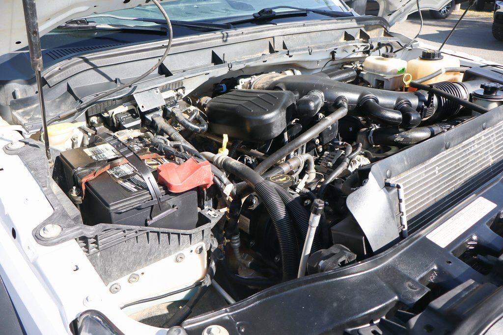 Used 2016 Ford F550 2WD Regular Cab Super Duty image 14