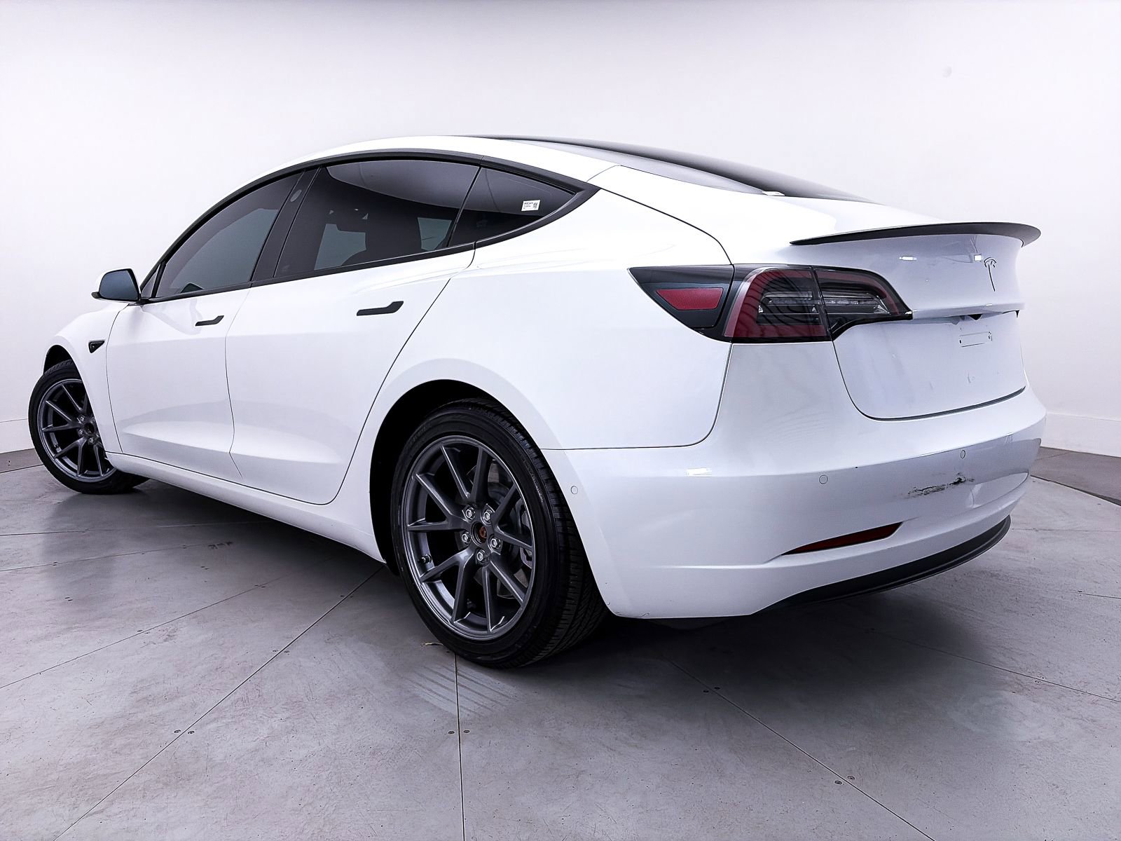 Used 2021 Tesla Model 3 Standard Range Plus RWD image 2