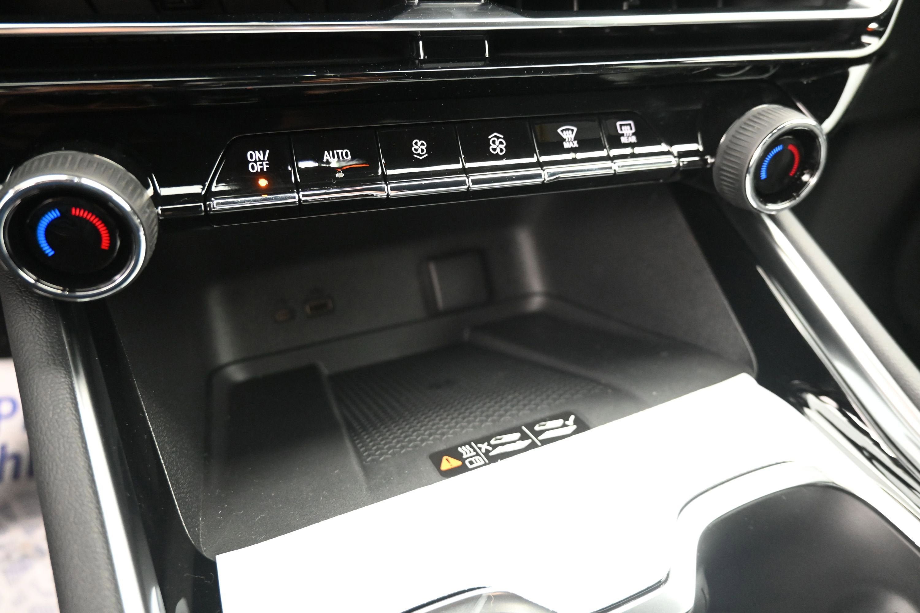New 2026 Chevrolet Traverse LT AWD/4WD image 16