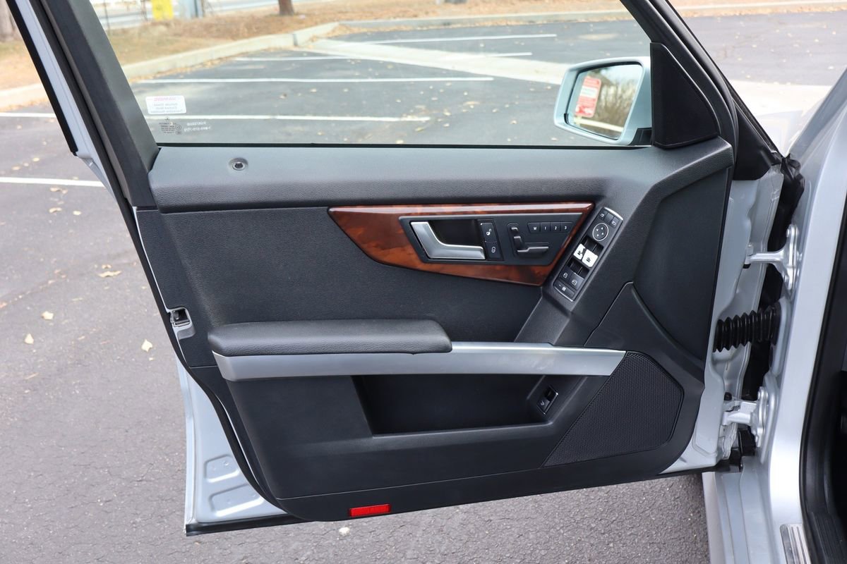 Used 2012 Mercedes-Benz GLK 350 4MATIC image 21