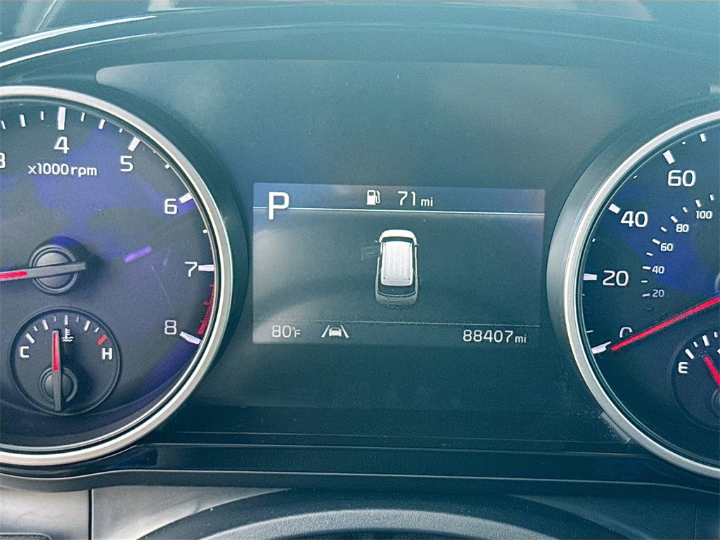 Used 2024 Kia Carnival EX image 13