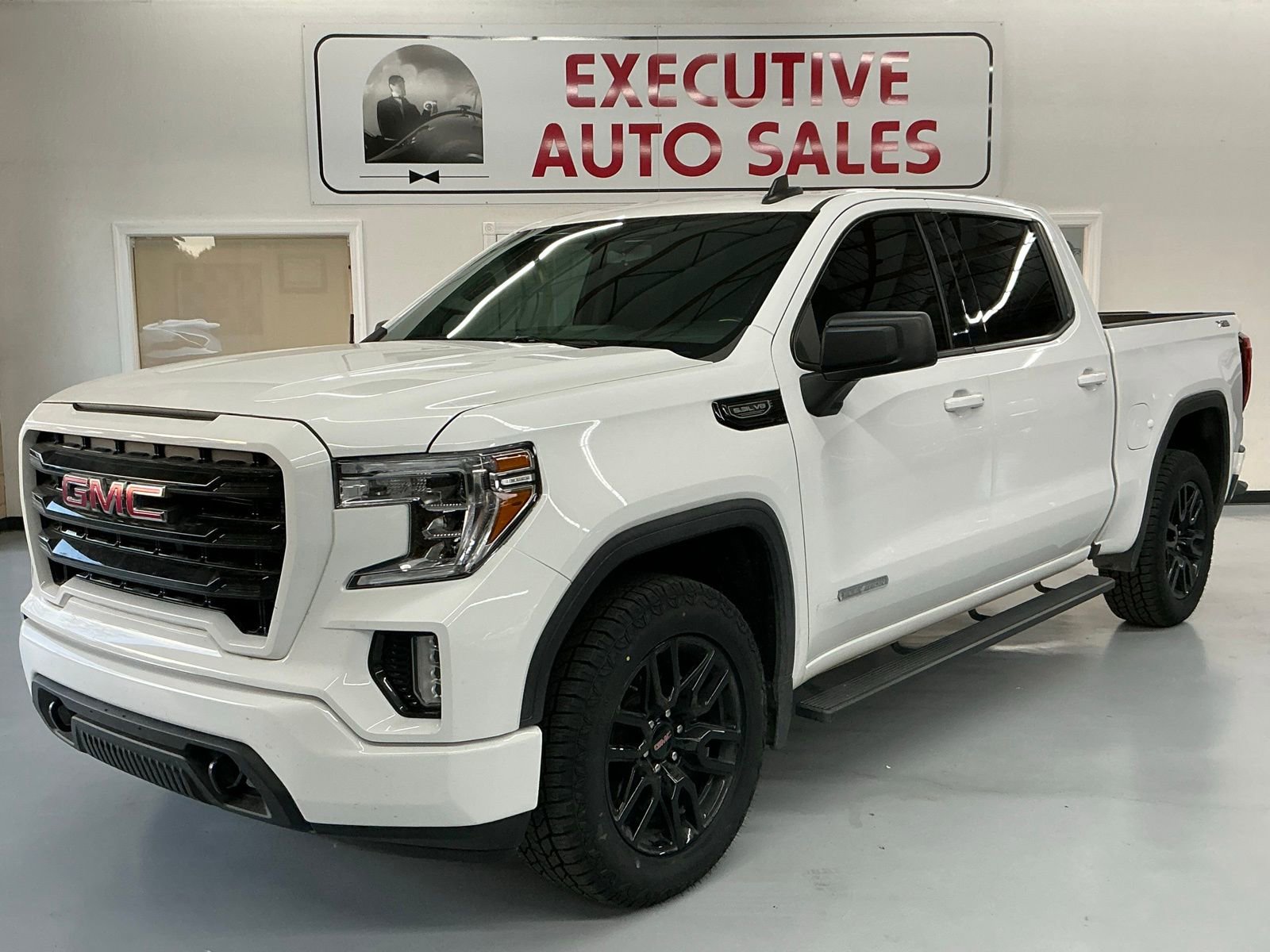 Used 2021 GMC Sierra 1500 Elevation image 1