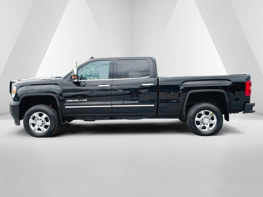 Used 2018 GMC Sierra 3500 Denali w/ Duramax Plus Package AWD/4WD image 4