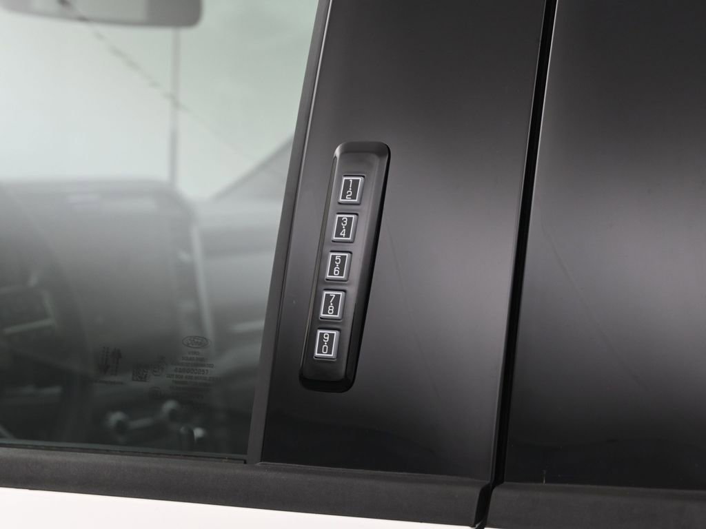New 2026 Ford F250 Platinum AWD/4WD image 32