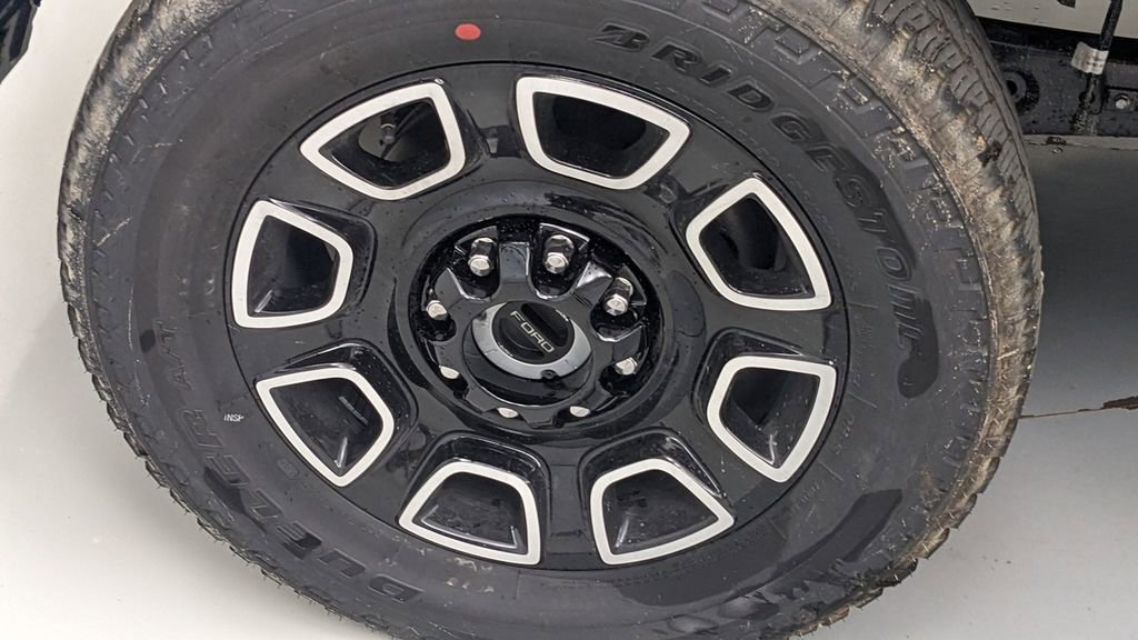 New 2025 Ford F350 Platinum w/ FX4 Off-Road Package image 5