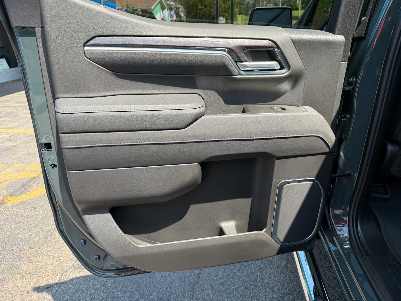 New 2026 Chevrolet Silverado 1500 LTZ w/ Z71 Off-Road Package image 23