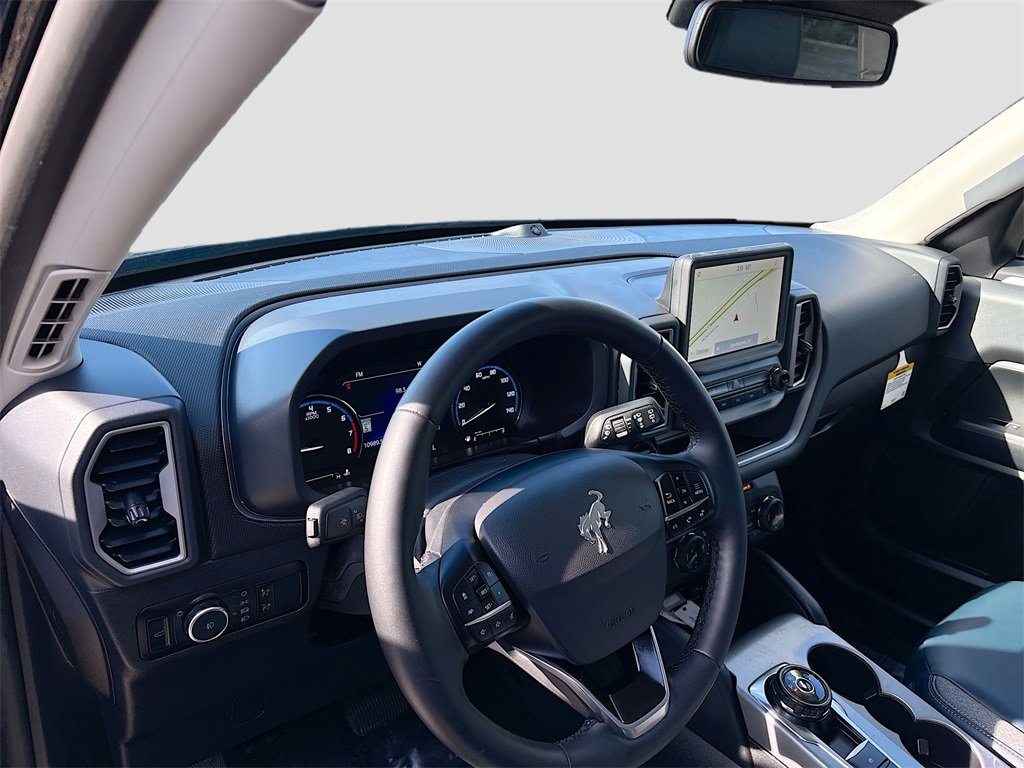 Used 2024 Ford Bronco Sport Outer Banks w/ Tech Package image 9