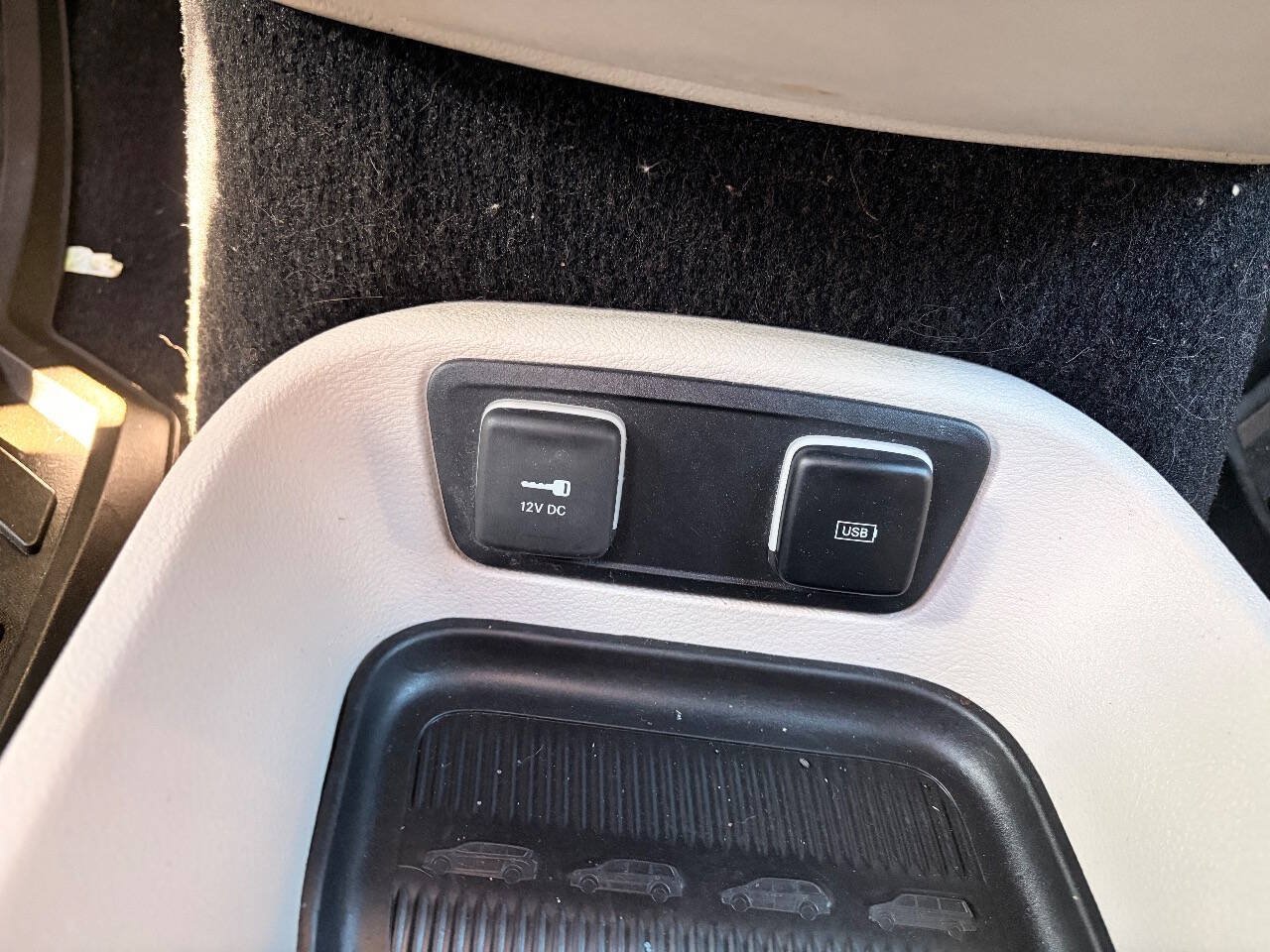 Used 2020 Chrysler Pacifica Touring-L FWD image 32