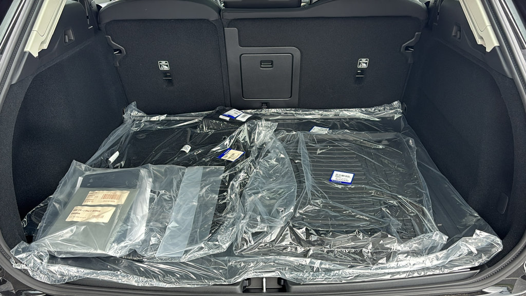 New 2026 Volvo XC60 B5 Plus w/ Protection Package Premier AWD/4WD image 29