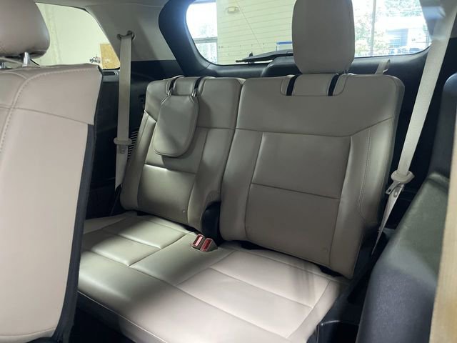 Used 2022 Ford Explorer XLT w/ Equipment Group 202A image 24