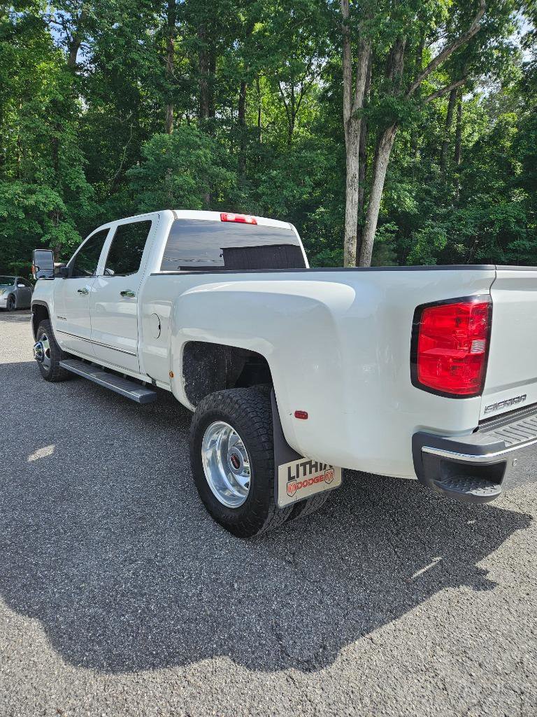 Used 2017 GMC Sierra 3500 SLT w/ Duramax Plus Package AWD/4WD image 45