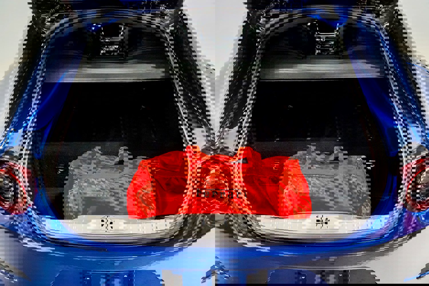 Certified 2019 Ferrari GTC4Lusso T RWD image 45