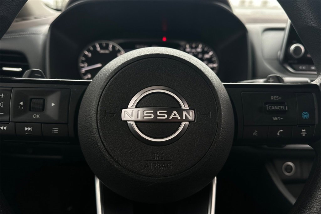 Used 2023 Nissan Rogue SV image 27