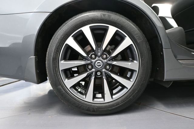 Used 2016 Nissan Altima 2.5 SL w/ Moonroof Package FWD image 13