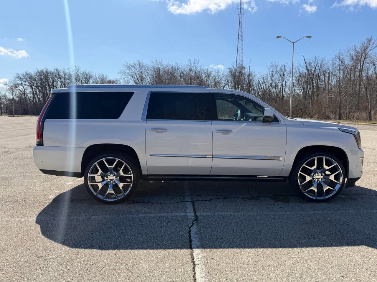 Used 2017 Cadillac Escalade ESV Platinum image 9