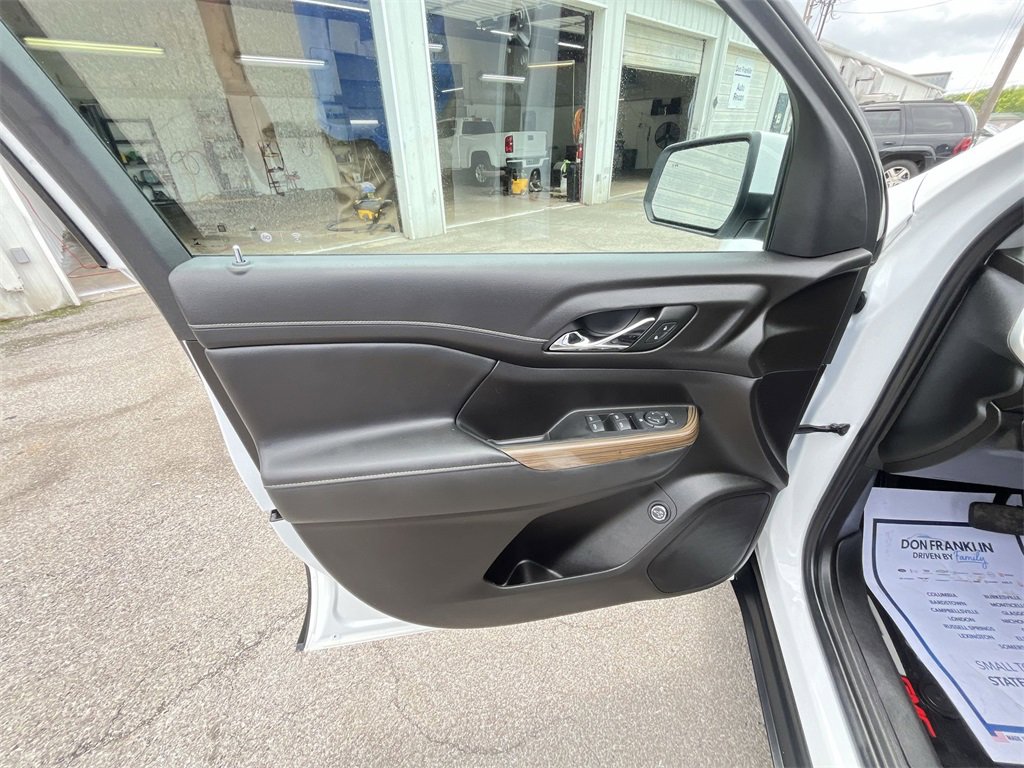 Used 2023 GMC Acadia SLE w/ Driver Convenience Package image 13