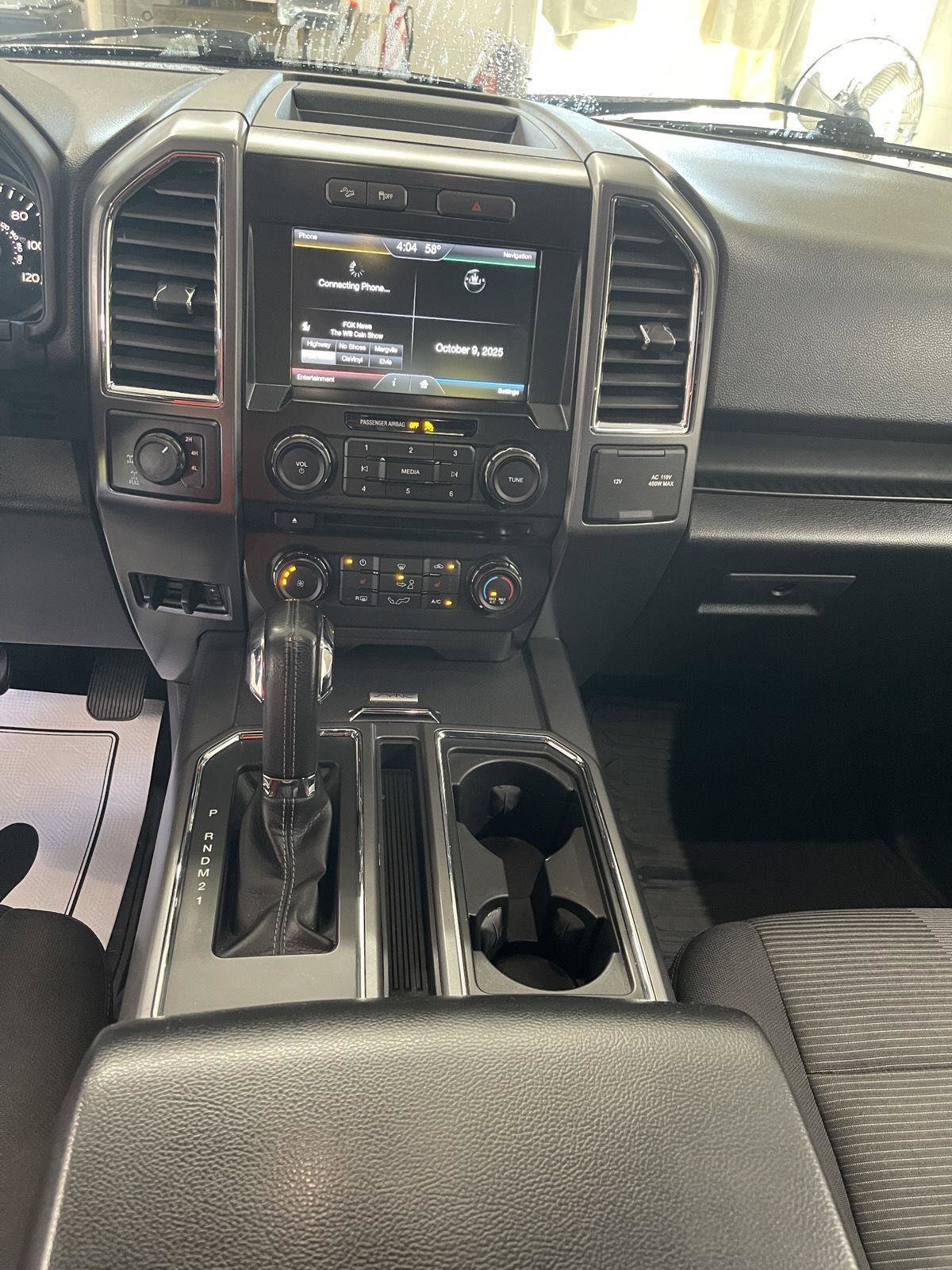 Used 2015 Ford F150 XLT w/ Equipment Group 302A Luxury image 19