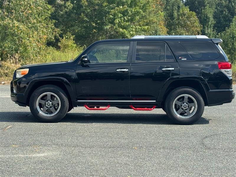 Used 2012 Toyota 4Runner SR5 image 3