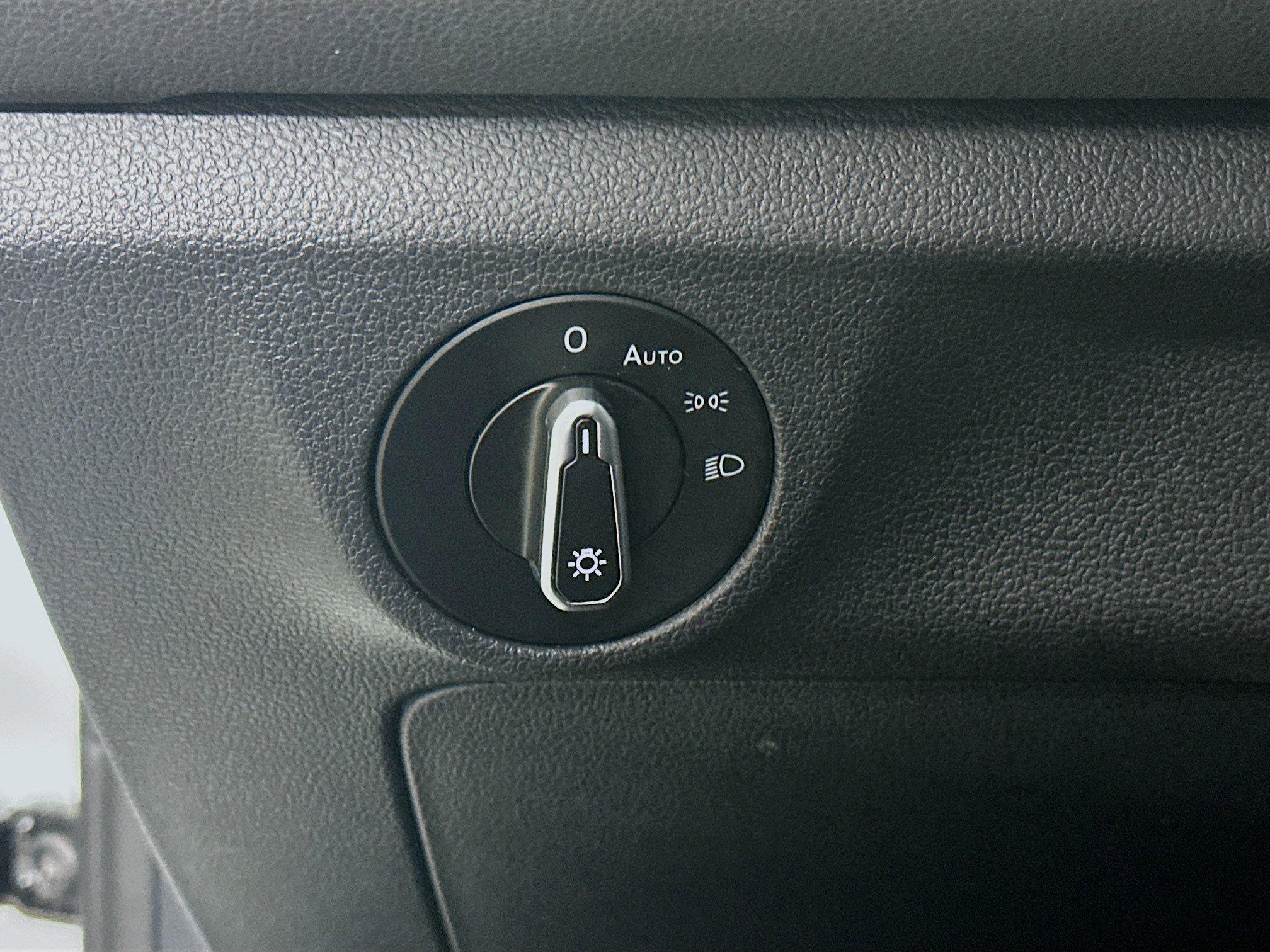 Used 2025 Volkswagen Jetta Sport image 16