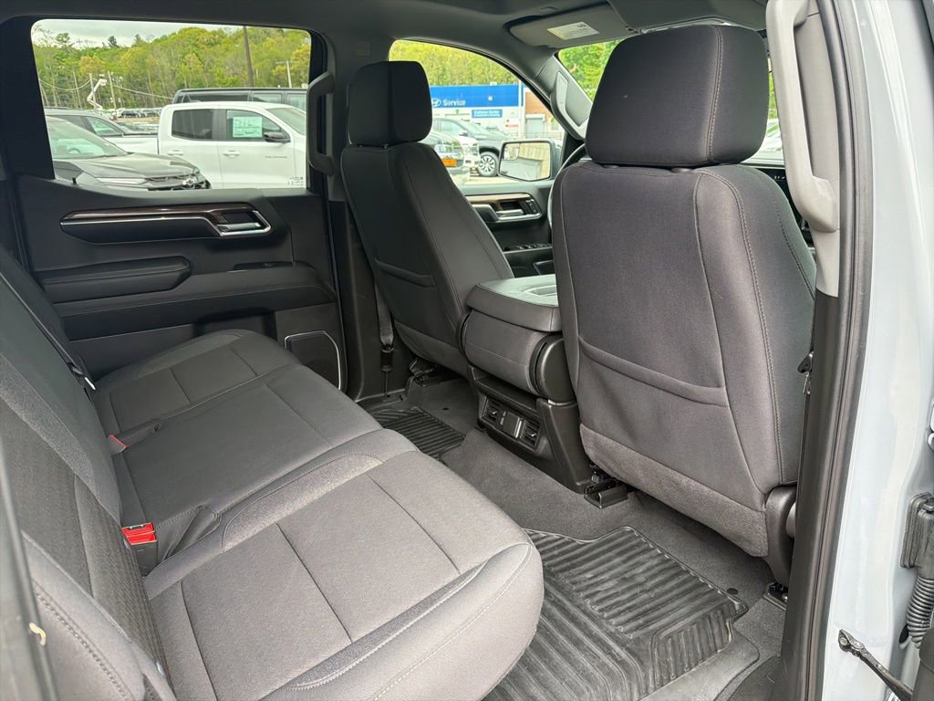 Used 2024 Chevrolet Silverado 1500 LT AWD/4WD image 19