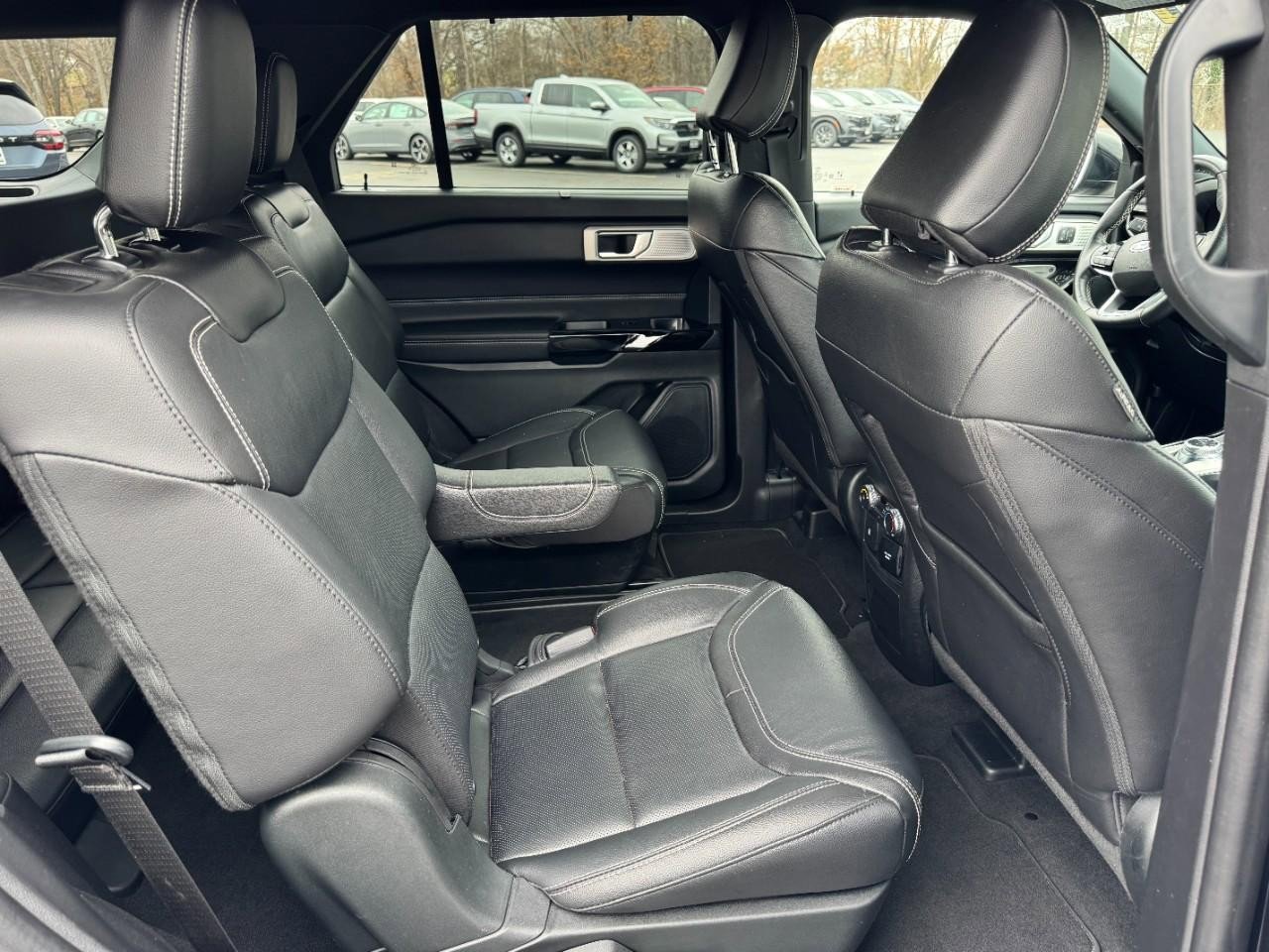 Used 2022 Ford Explorer ST w/ Equipment Group 401A image 9