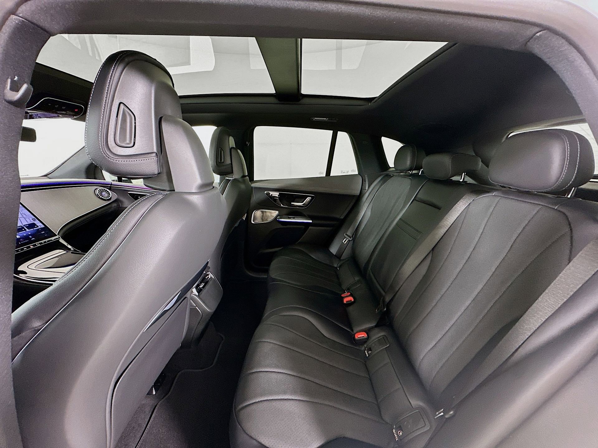 New 2026 Mercedes-Benz EQE 320 4MATIC SUV image 27