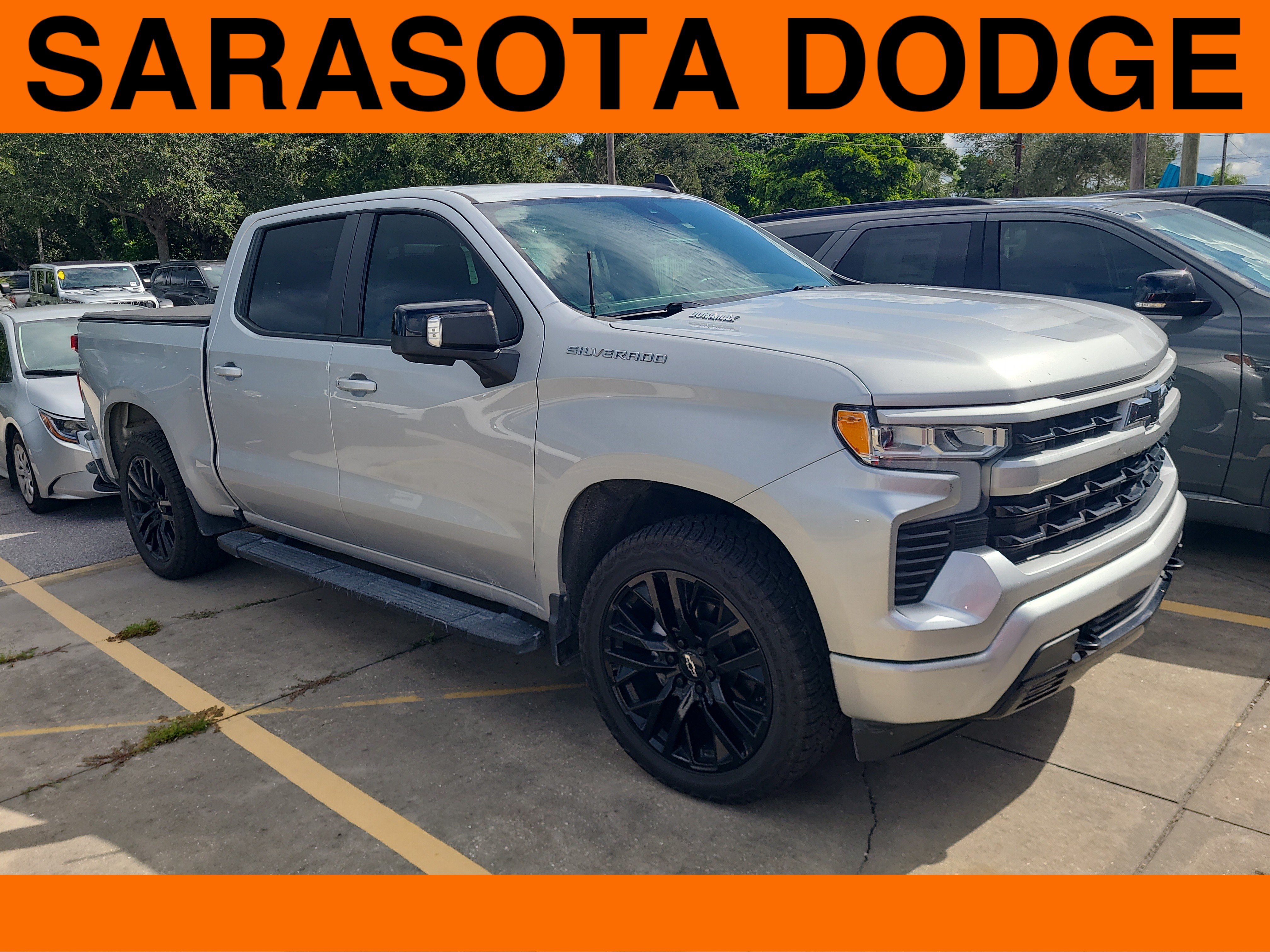 Used 2022 Chevrolet Silverado 1500 RST w/ Convenience Package II AWD/4WD image 1
