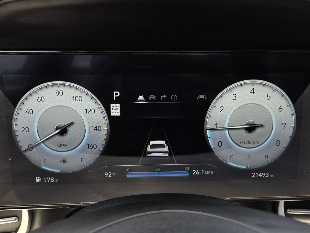 Used 2025 Hyundai Elantra Limited FWD image 22