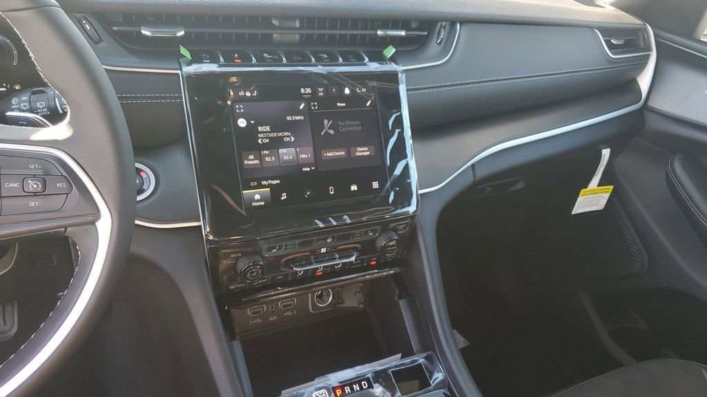 New 2025 Jeep Grand Cherokee L Altitude image 26