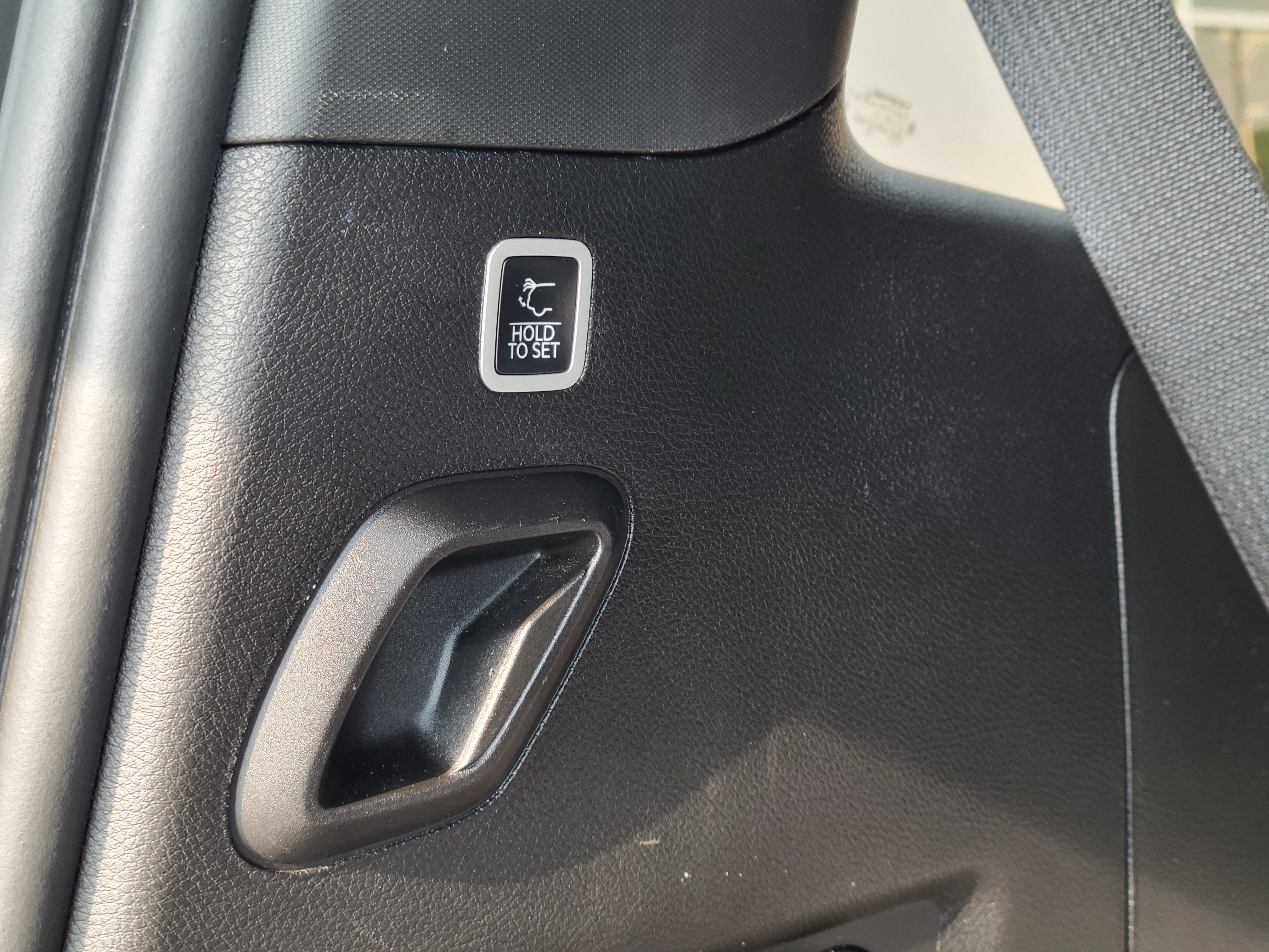 Used 2024 Jeep Grand Wagoneer Series III w/ Rear Seat Video Group 1 AWD/4WD image 22