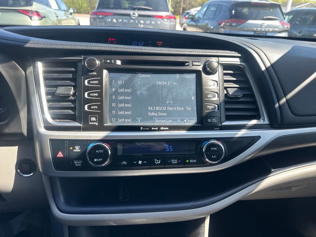 Used 2019 Toyota Highlander Limited AWD/4WD image 23