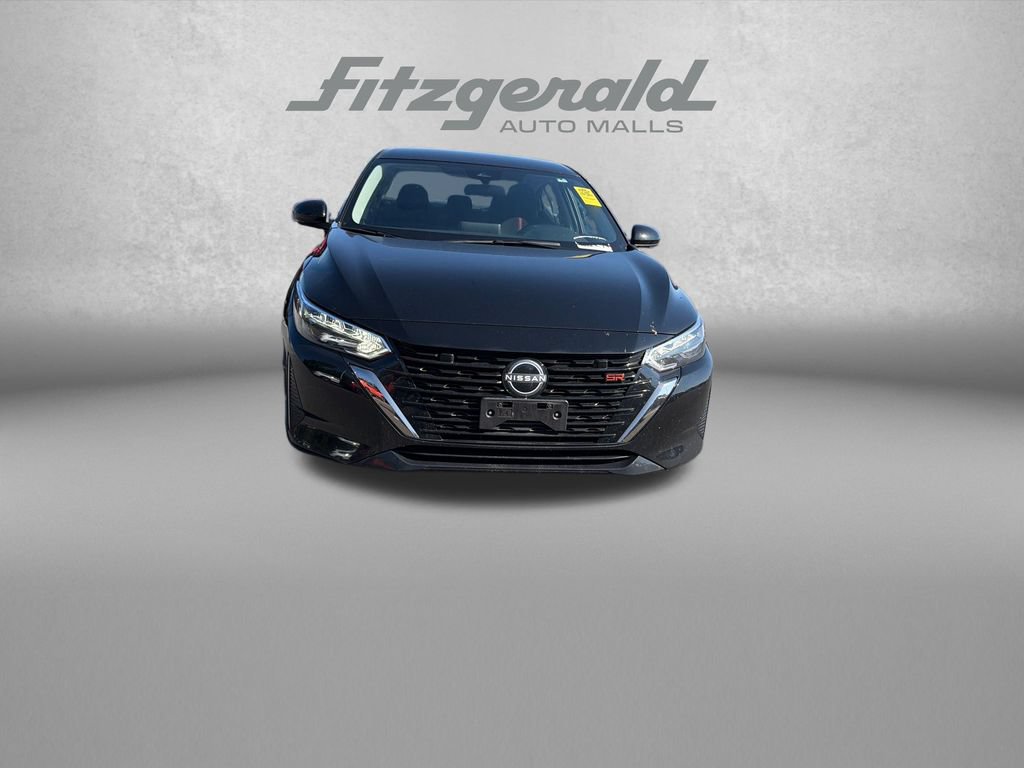 Used 2025 Nissan Sentra SR FWD image 2