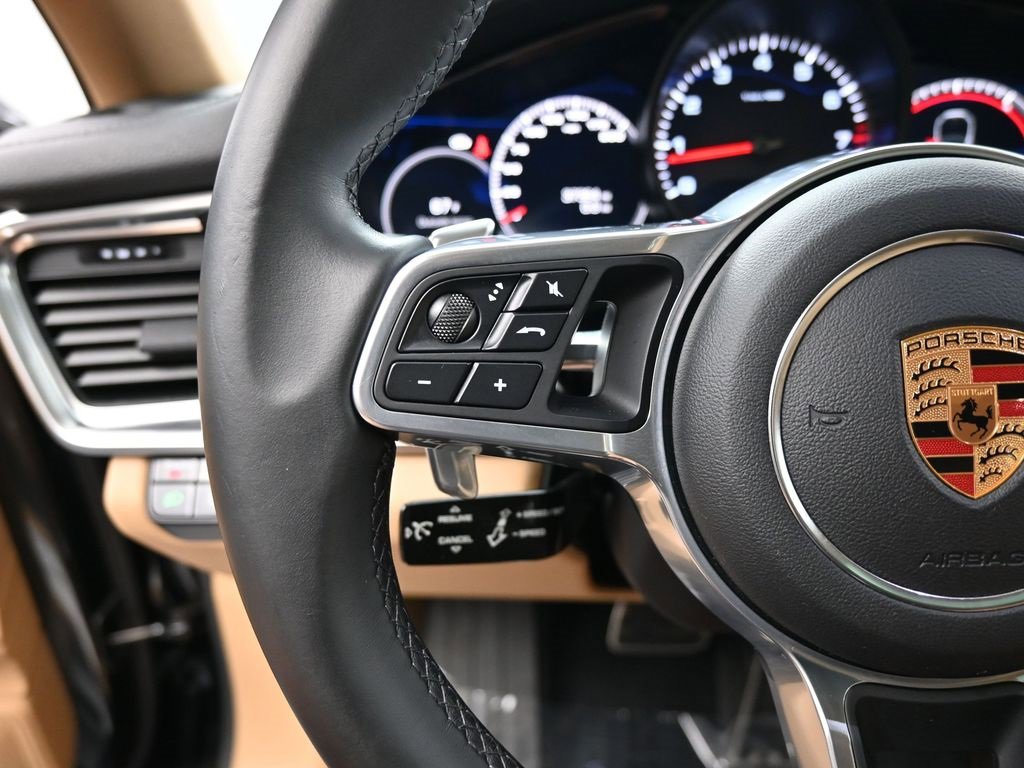 Used 2018 Porsche Panamera 4S image 10